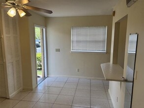2230 Monroe St in Hollywood, FL - Building Photo - Building Photo