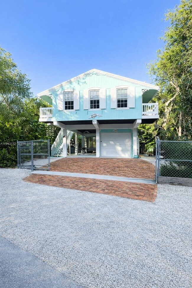 61 Central Ave in Key Largo, FL - Building Photo - Building Photo