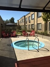 Villa Del Sol in Gardena, CA - Building Photo - Building Photo