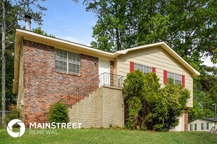 617 Princess Ln in Irondale, AL - Building Photo