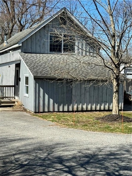 property at 1 Union Corners Rd
