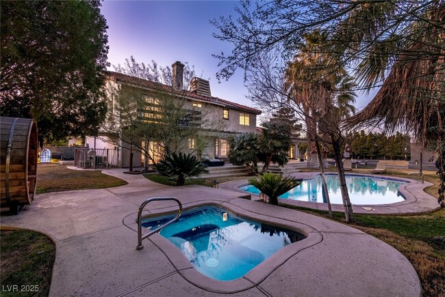 property at 2940 Rosanna St