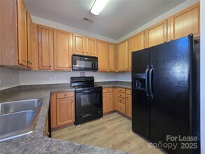 10619 Trolley Run Dr in Cornelius, NC - Building Photo - Building Photo