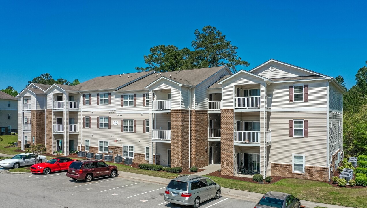 Autumn View in Fayetteville, NC - Foto de edificio