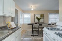 5220 Chapman St photo'