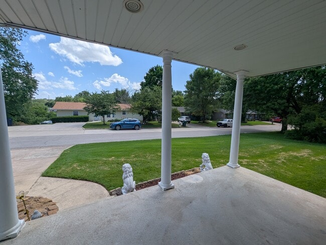 743 E Mcclernon St in Springfield, MO - Building Photo - Building Photo
