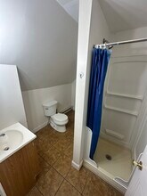 23 Pratt St, Unit 2 in Boston, MA - Foto de edificio - Building Photo