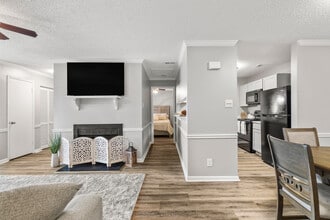 Blue Ridge Apartments in Greenville, NC - Foto de edificio - Building Photo