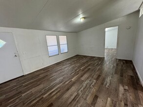 708 NE Braughton St in Branford, FL - Building Photo - Building Photo