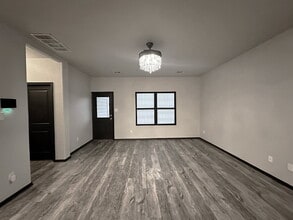 3826 Carducci Dr in Converse, TX - Building Photo - Building Photo