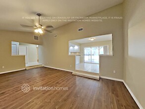 7401 N Leewynn Dr in Sarasota, FL - Foto de edificio - Building Photo