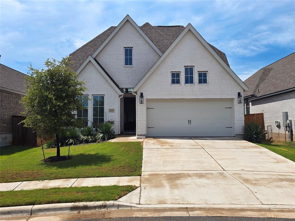 119 Rosemary Ct in Bastrop, TX - Building Photo