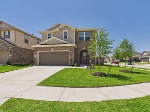 15643 Fellswood Dr in Houston, TX - Building Photo - Building Photo