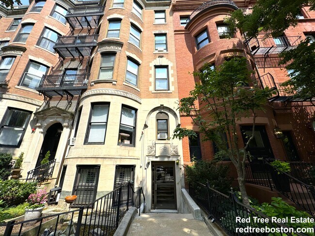 482 Beacon St, Unit 2 in Boston, MA - Building Photo - Building Photo