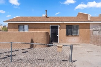 5909 Berquist Pl NW in Albuquerque, NM - Building Photo - Building Photo