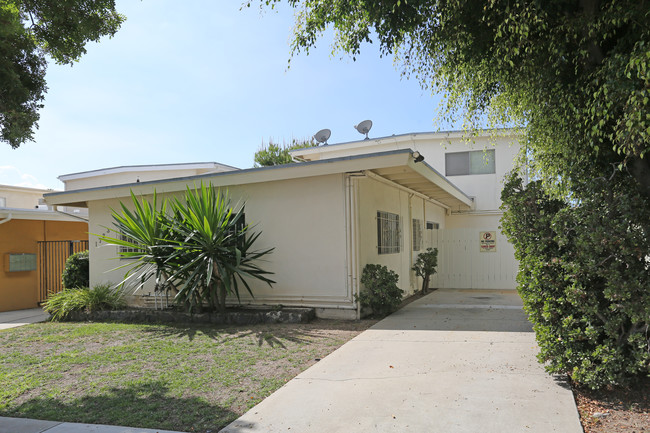 1723 Centinela Ave in Santa Monica, CA - Building Photo - Primary Photo