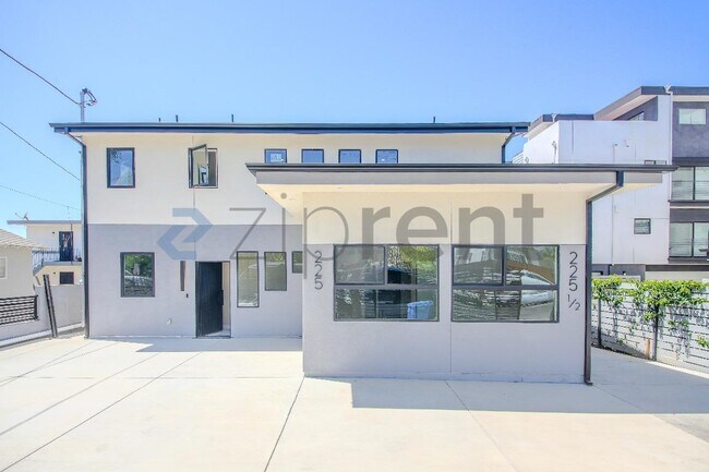 property at 225 N Burlington Ave