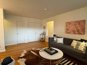 1101 Bellaire St in Denver, CO - Building Photo - Building Photo