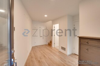 445 NE 73rd St in Seattle, WA - Building Photo - Building Photo