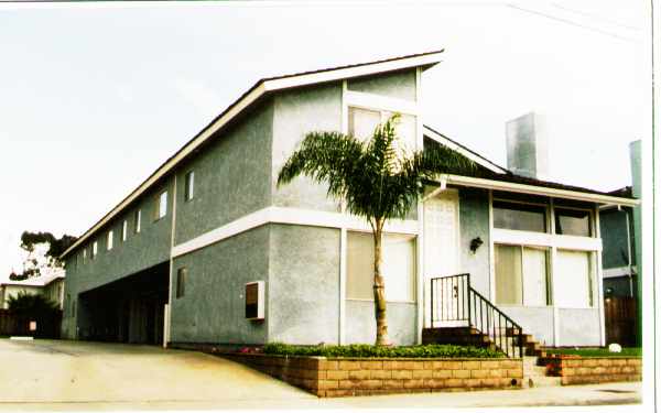 16872 Hoskins St in Huntington Beach, CA - Building Photo - Building Photo