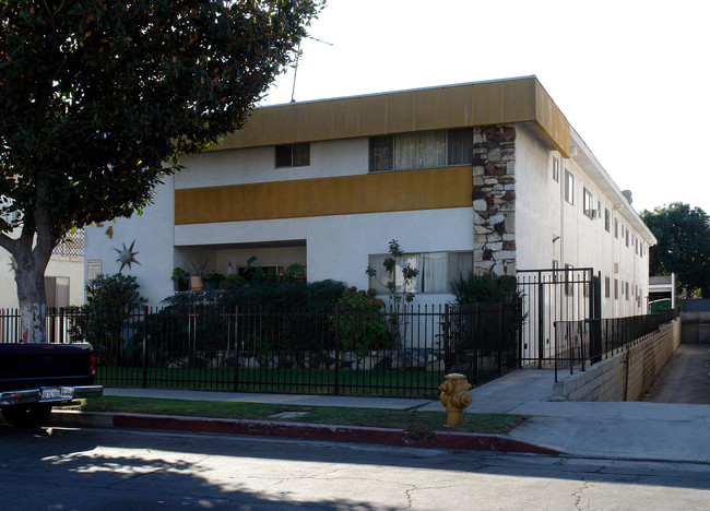 524 W Olive St in Inglewood, CA - Foto de edificio - Building Photo