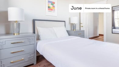 Room in Shared 4 bed/1 bath home in Jersey City, NJ - Building Photo - Building Photo