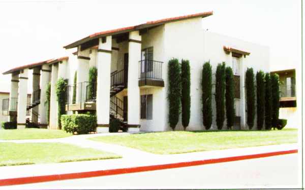 4689 Sandcreek Ave in Las Vegas, NV - Building Photo - Building Photo