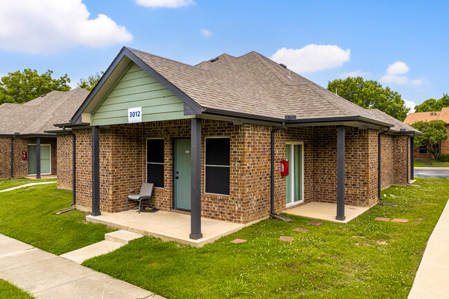 Turtle Creek Apartments Sherman in Sherman, TX - Foto de edificio - Building Photo