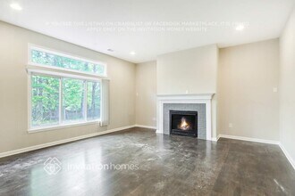 2424 Steinbeck Ln in Powder Springs, GA - Foto de edificio - Building Photo