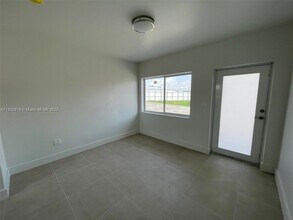 2196 Ali Baba Ave-Unit -7 in Opa Locka, FL - Building Photo - Building Photo