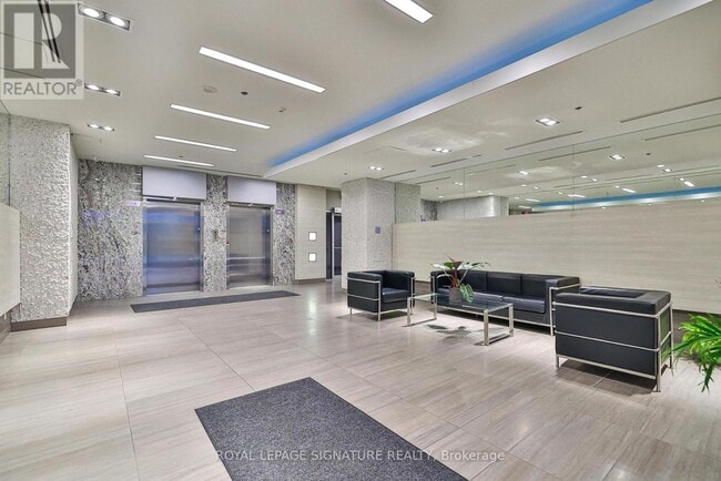 3520 Danforth Ave in Toronto, ON - Building Photo - Building Photo