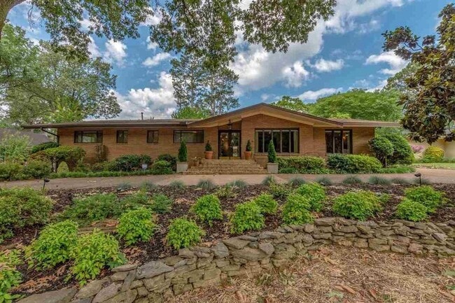 property at 5646 Glade View Dr