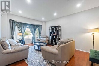 104 Yorkberry Gate in Ottawa, ON - Building Photo - Building Photo