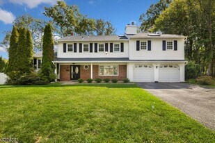 21 New England Dr in Parsippany Troy Hills, NJ - Building Photo