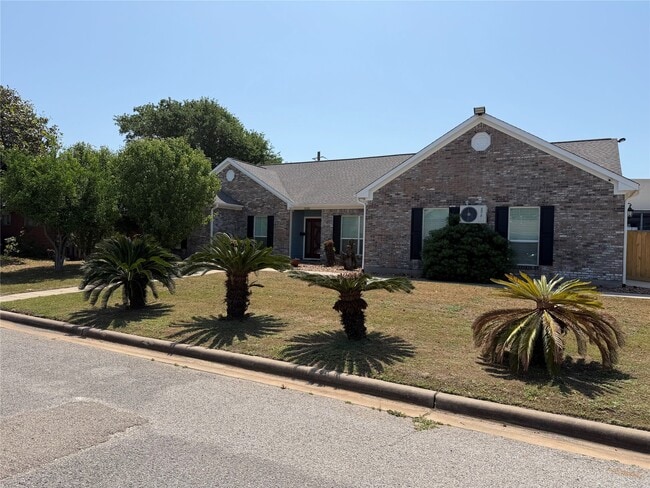 5525 Swan Dr in Galveston, TX - Building Photo - Building Photo