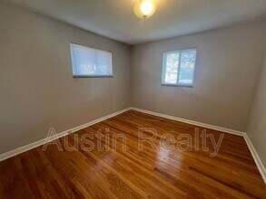 4436 Picajune Ave in Berkeley, MO - Building Photo - Building Photo