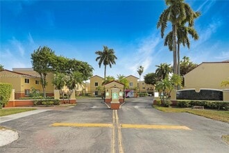 12645 SW 91st St in Miami, FL - Building Photo - Building Photo