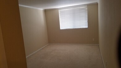 28006 S Western Ave, Unit #355 in San Pedro, CA - Building Photo - Building Photo