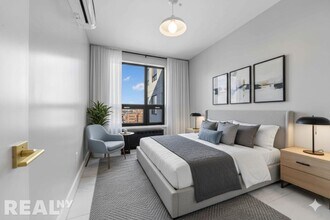 1801 Broadway in Brooklyn, NY - Foto de edificio - Building Photo