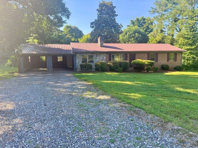 property at 310 Seedhouse Rd