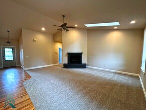 745 SE Winterfield Pl in Corvallis, OR - Building Photo - Building Photo