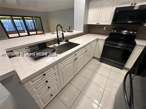 16520 Bridge End Rd in Miami Lakes, FL - Building Photo - Building Photo