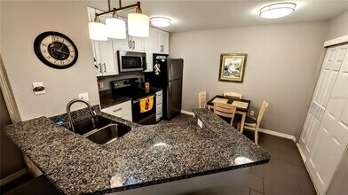 850 S Tamiami Trl in Sarasota, FL - Building Photo - Building Photo