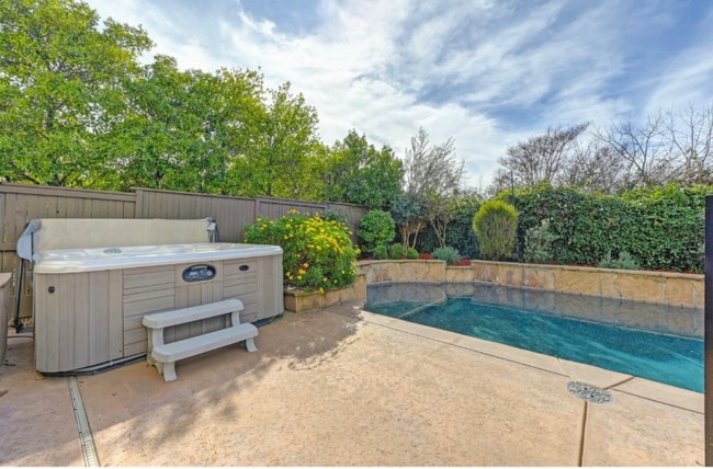 property at 1640 Daunting Dr