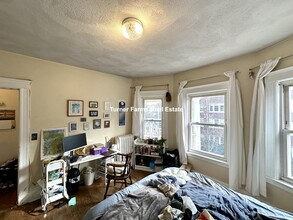 97 Kilsyth Rd, Unit 3 in Boston, MA - Foto de edificio - Building Photo