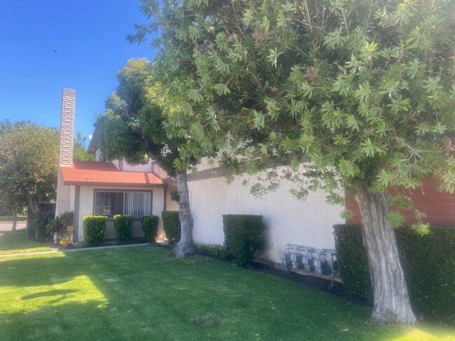 property at 830 Jennifer Ln