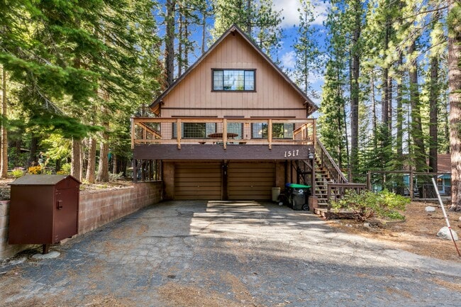 1517 Plumas Cir in South Lake Tahoe, CA - Building Photo - Building Photo