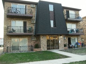 12240 S Spencer St Apartamentos