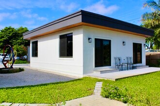 3589 Gibbs Rd in Delray Beach, FL - Foto de edificio - Building Photo