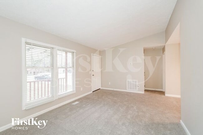 517 Catawba Cir N in Matthews, NC - Building Photo - Building Photo